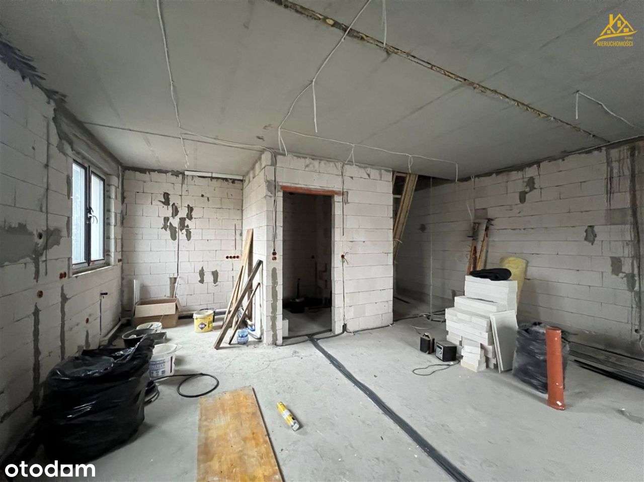 na sprzedaż mieszkania w apartamentowcu-12