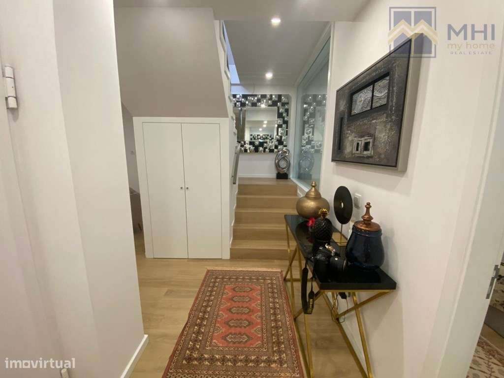 Excelente moradia Bifamiliar T3, a 100 metros da praia em Canidelo-48