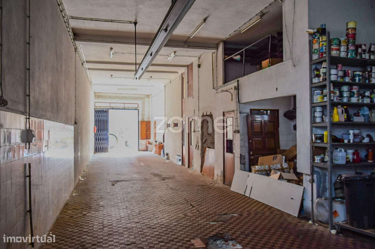 Prédio Para Recuperar junto à Brito Capelo - Grande imagem: 4/26