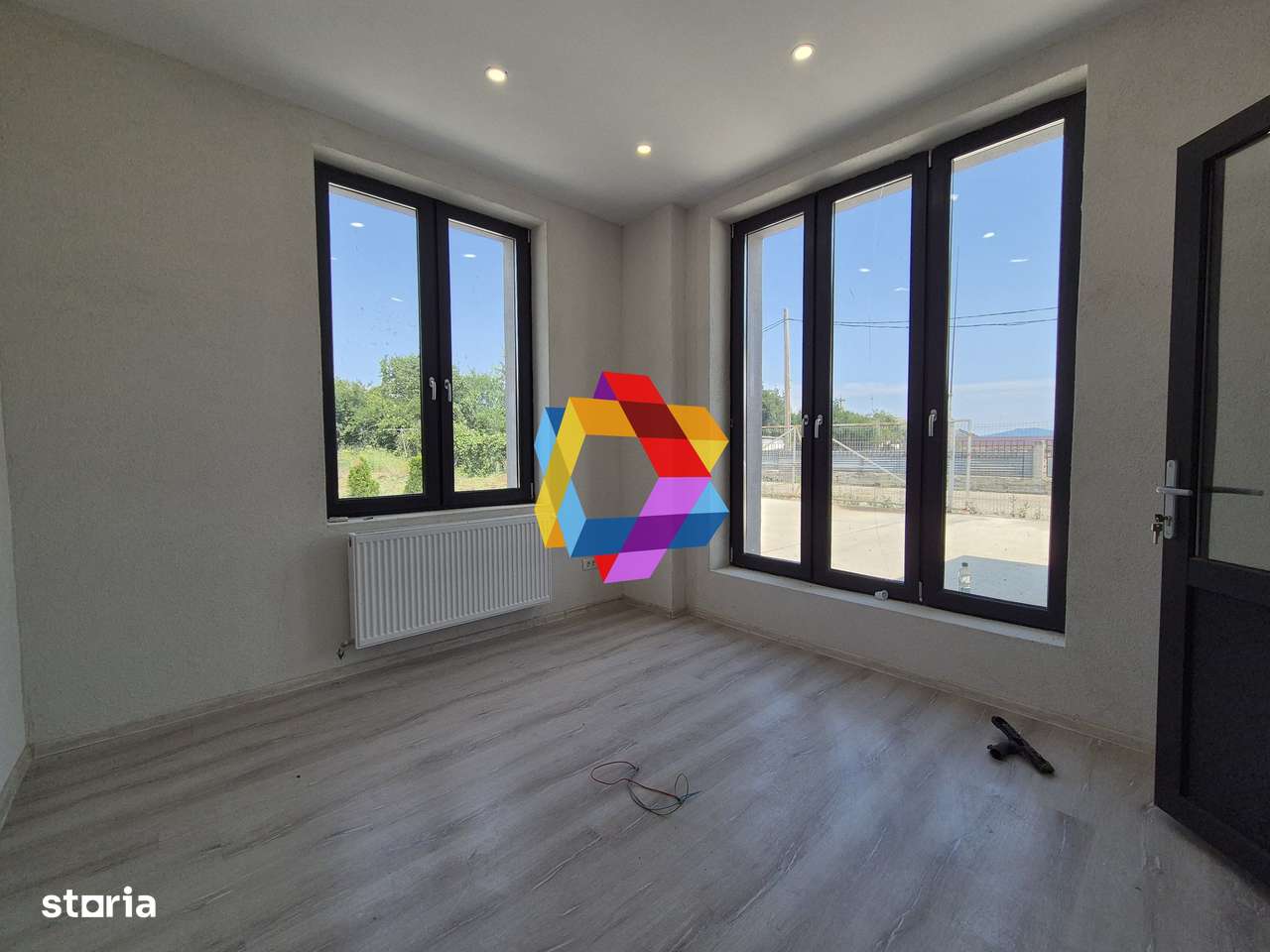 Spatiu industrial- 1240 mp  # plus-imo.ro - Imagine principală: 4/20