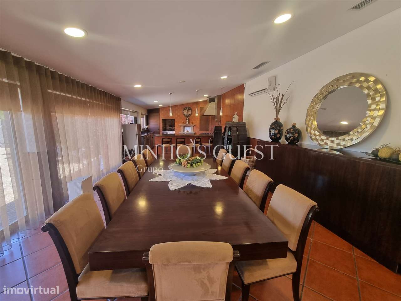 Moradia V4 de Luxo (650m2) Implantada em Terreno de 12500m2 - Souto, G-40