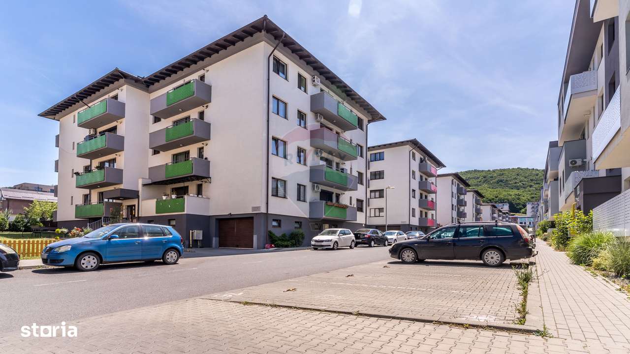 Apartament de vanzare - Sub Cetate - Floresti - 4 camere - parcare - Imagine principală: 2/19