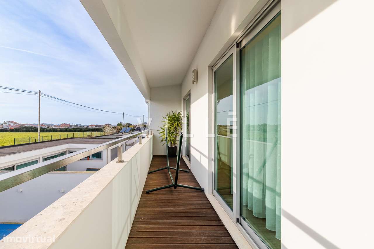 Moradia T4 com piscina aquecida e garagem dupla-36