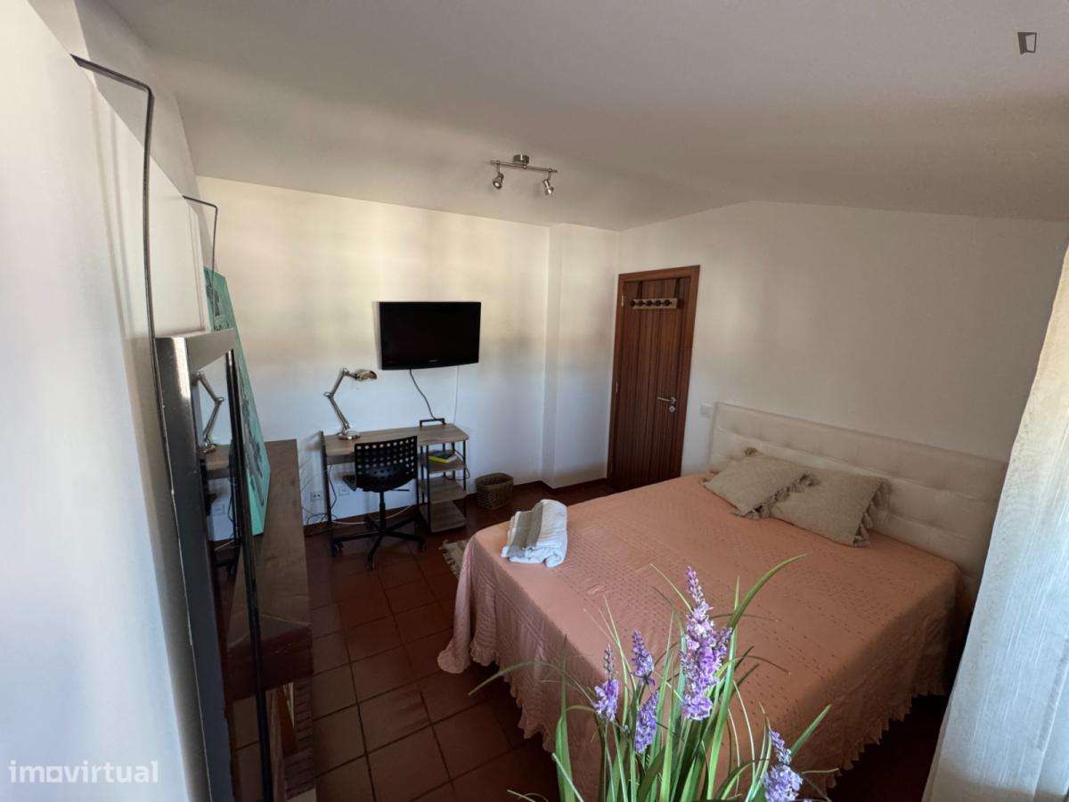 Quarto - localizado em  Coimbra - Grande imagem: 5/10