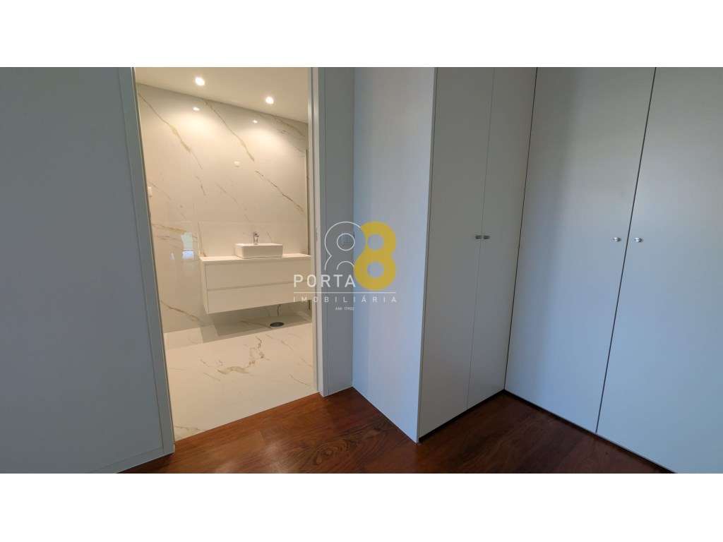 Apartamento T3 com terraço Matosinhos Sul junto ao mar-17
