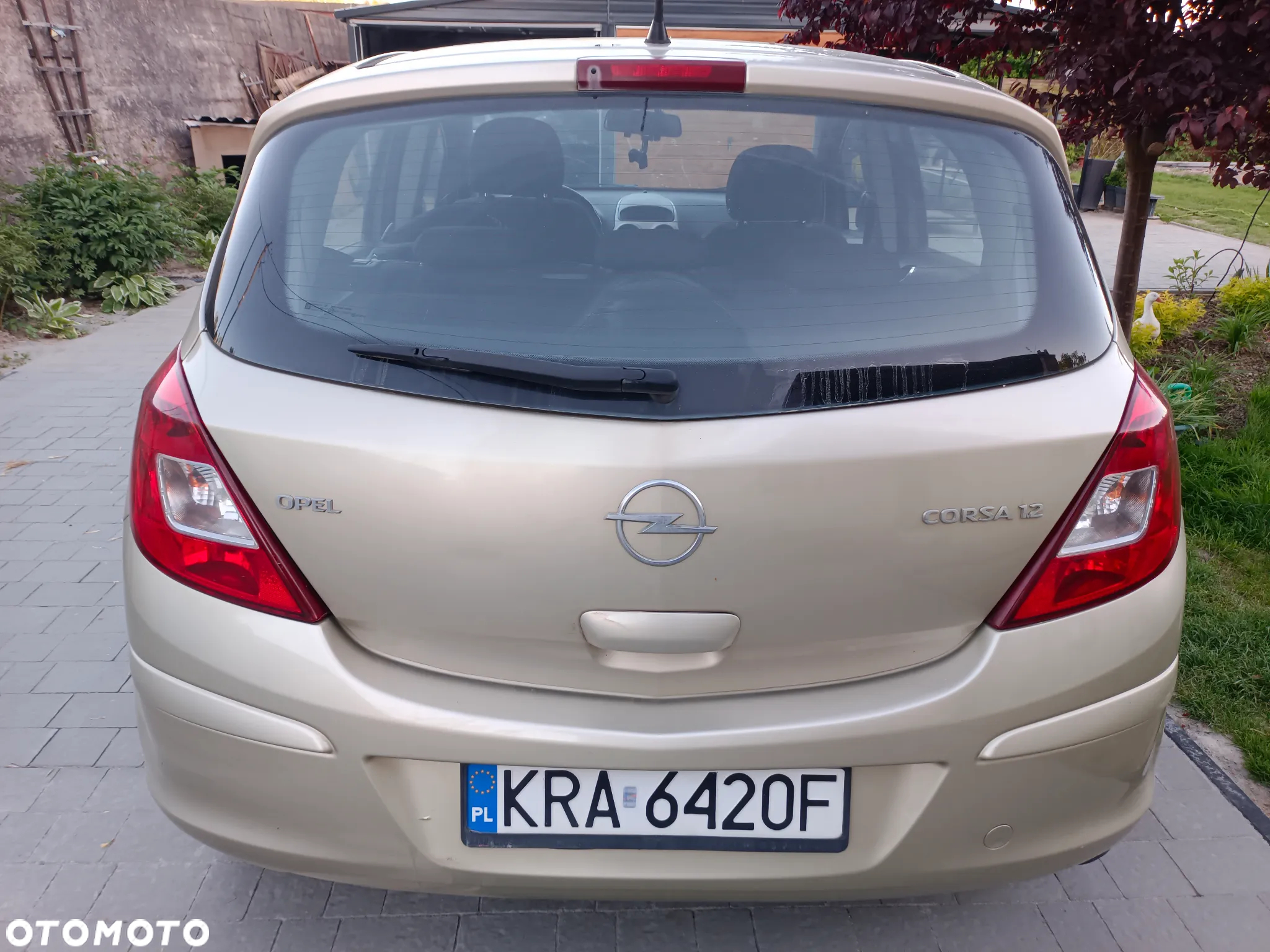 Opel Corsa 1.2 16V Cosmo - 2