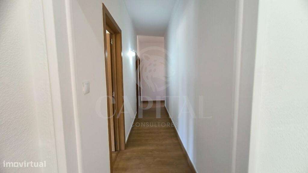 Apartamento T4 nas Mercês-8