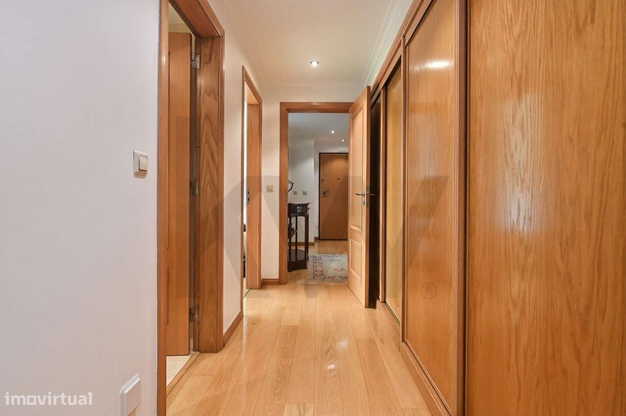 T3+1 NA QUINTA DA GIRIBITA COM GARAGEM E ARRECADAÇÃO - Grande imagem: 5/24