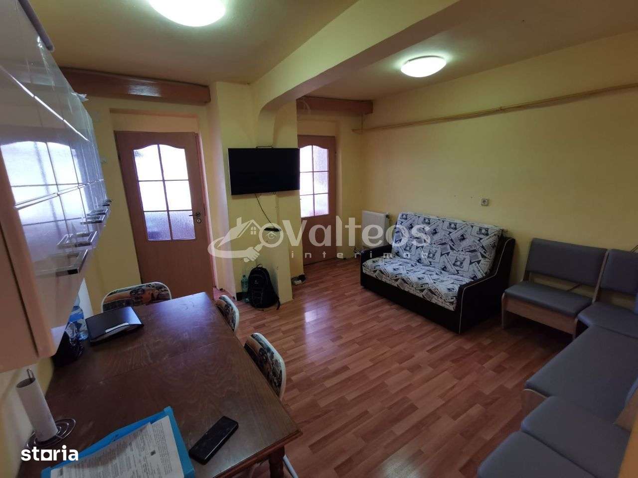 Reșița, apartament 4 camere (2X2), 120 mp, etaj 2, zona Universitate-7