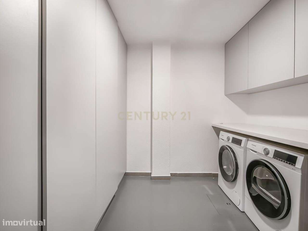 Moradia T4 em Condomínio Privado | Piscina | 6WC | Jardim | Terraço |-54