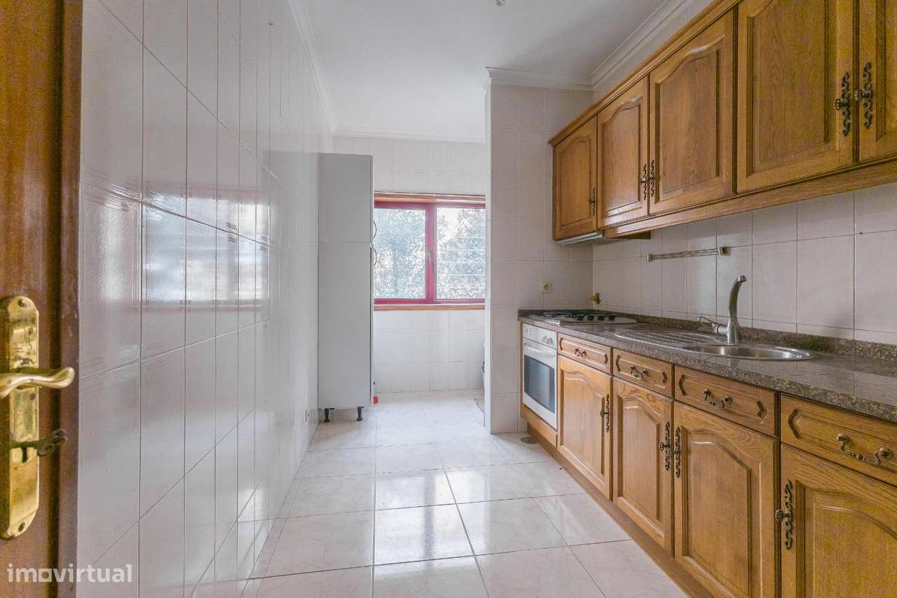 Apartamento T1 com Varanda em Canelas-15