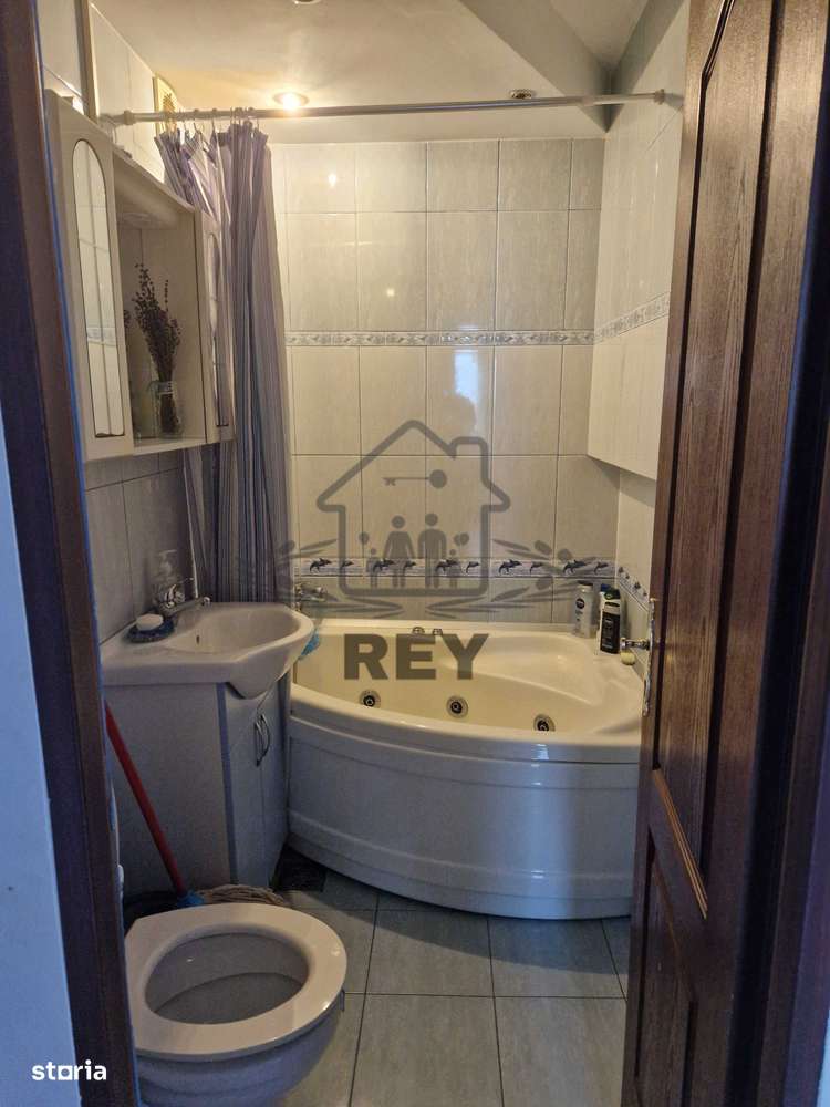 Apartament 3 camere - decomandat, mobilat, etaj 2/4, Cisnadie-5