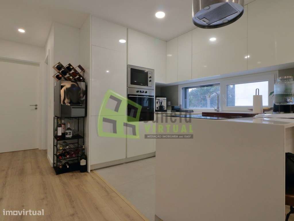 Moradia Geminada T3 com Piscina - Fernão Ferro-5