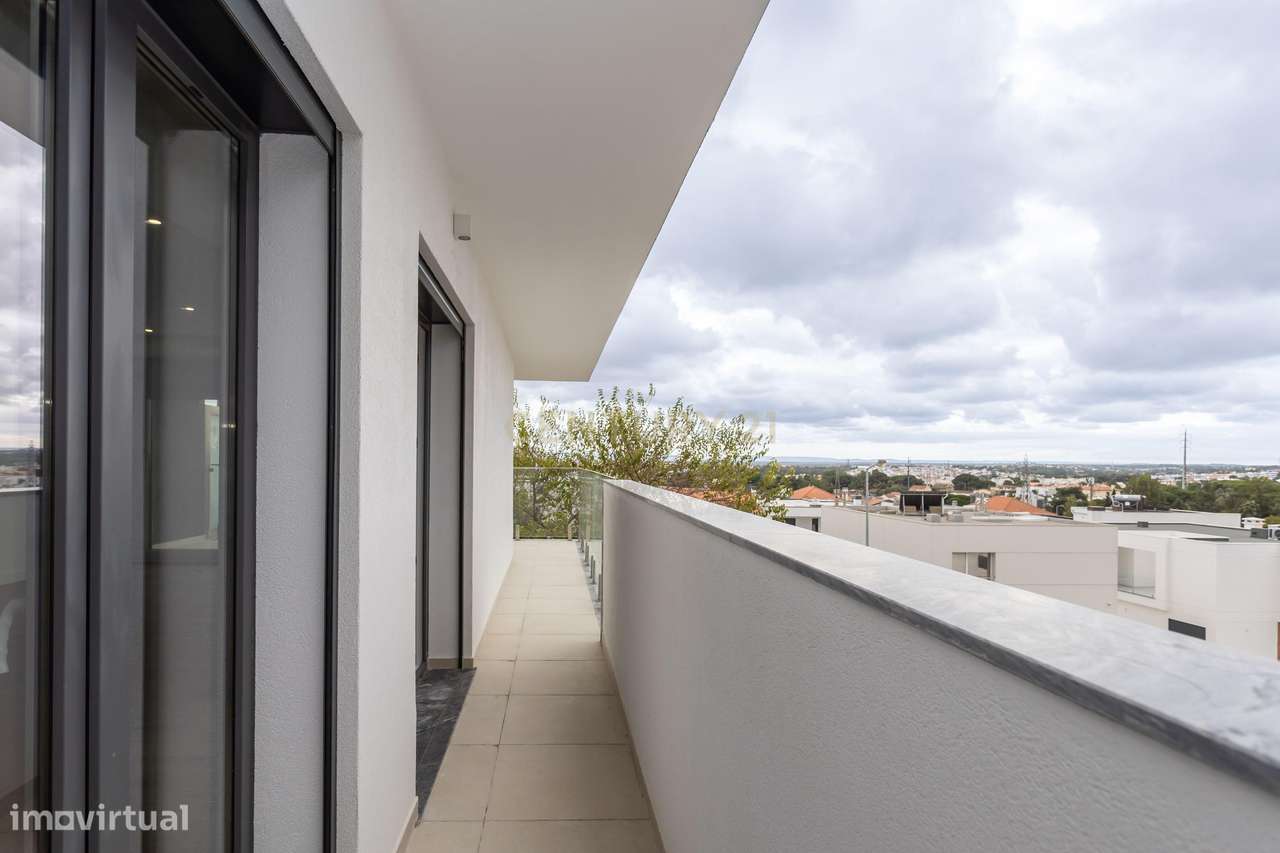 T3 de Luxo | 2.º Andar Direito | Varanda em L | Quinta do Desembargado-56
