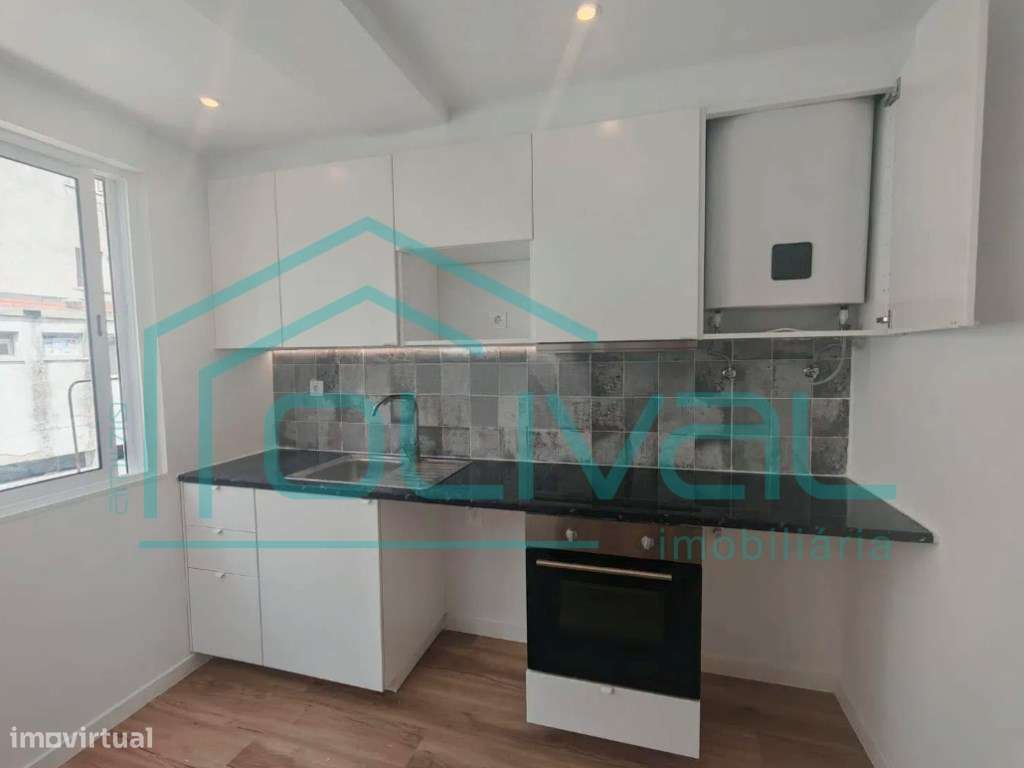 Apartamento T2 à venda na Centro de Queluz-4