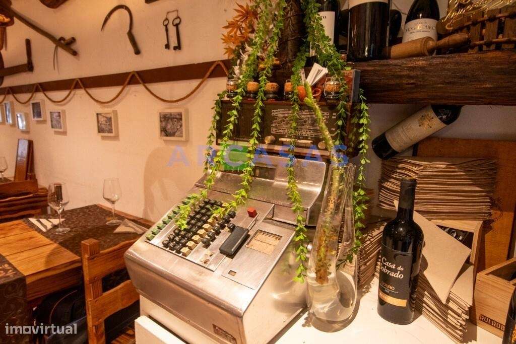Trespasse de Restaurante Tradicional no Porto: Poveiros, Passos Manuel-15