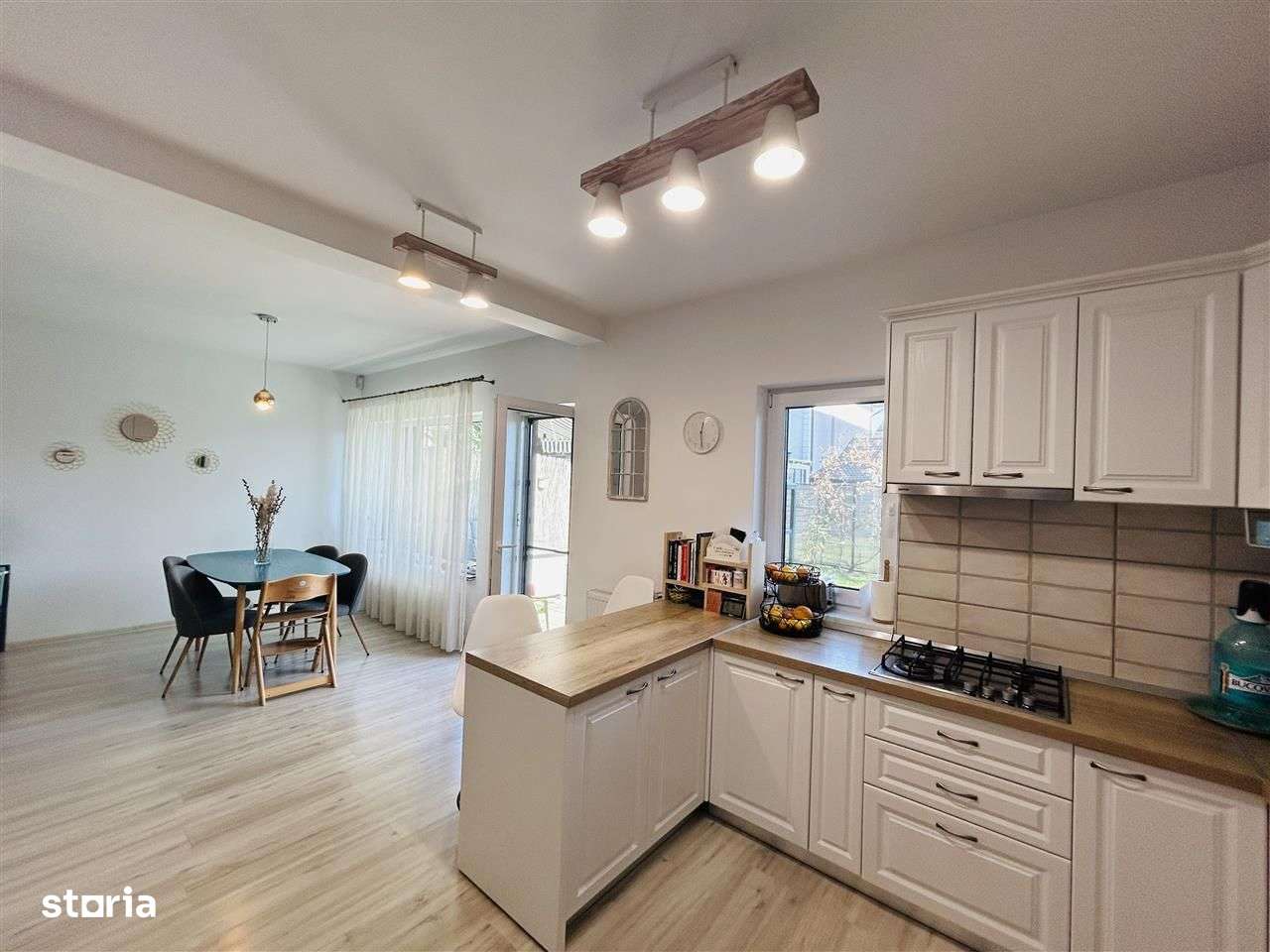 Casa moderna - 160 mp utili, teren 200 mp - Șelimbăr, zona Triajului - Imagine principală: 2/20