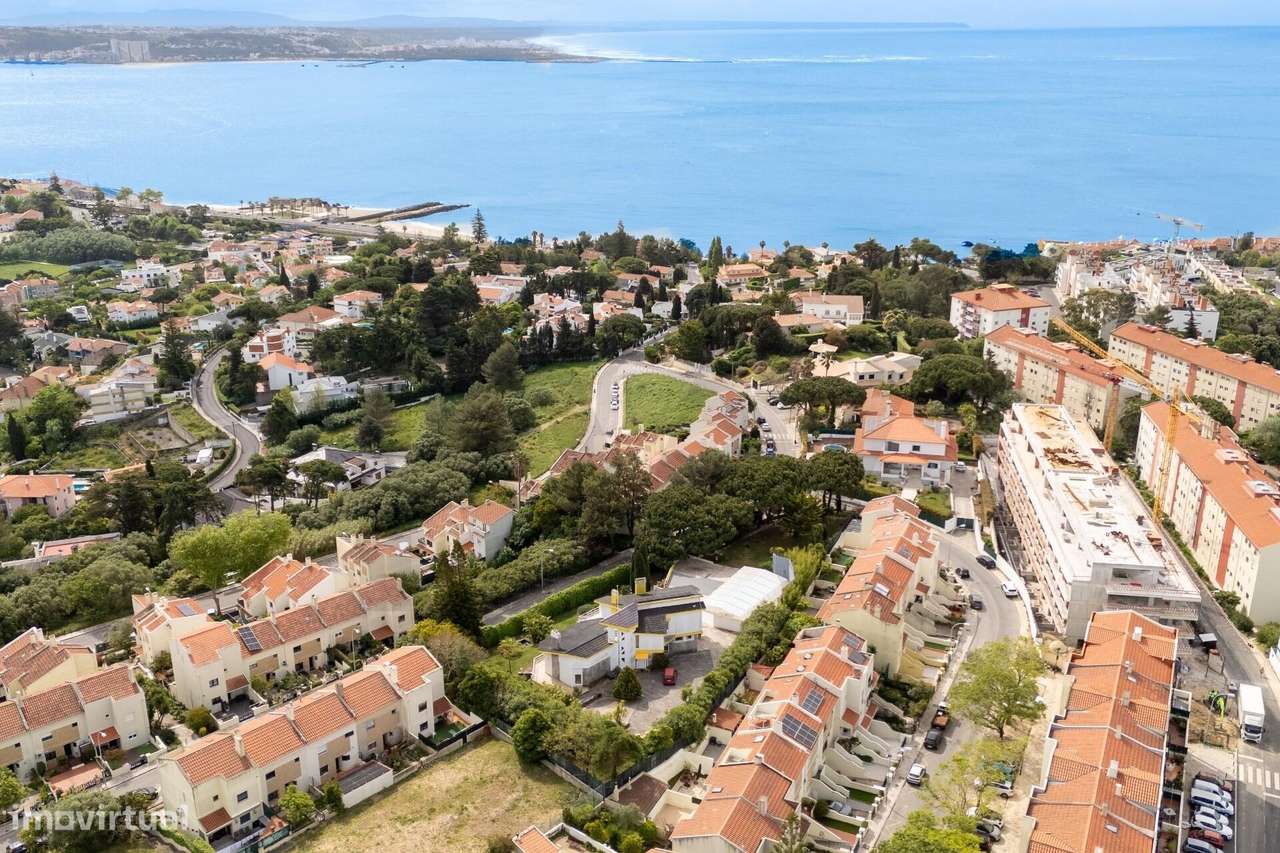 Moradia T3 em banda no Alto do Lagoal — luz natural, espaço e funciona-40