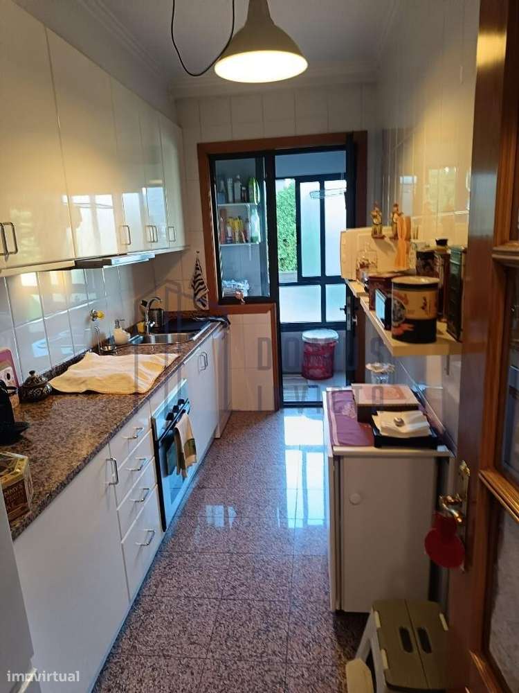 Apartamento T1 à futura Estação de Metro da Galiza-6