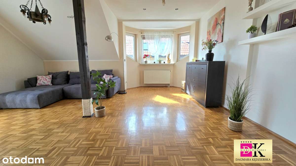 Duży Wolnostojący Dom z Ogrodem i Garażem - Pełny obrazek: 4/16