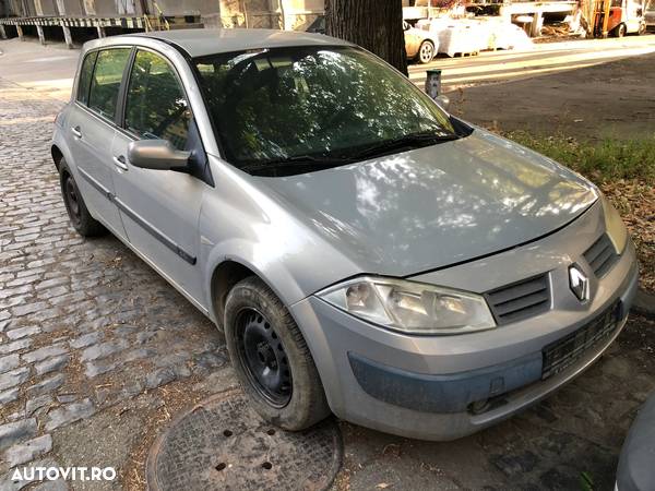 Dezmembrez Renault Megane 2004 - 4