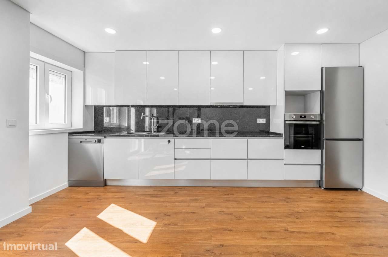 Apartamento T2 totalmente remodelado em São Lázaro - Braga-5