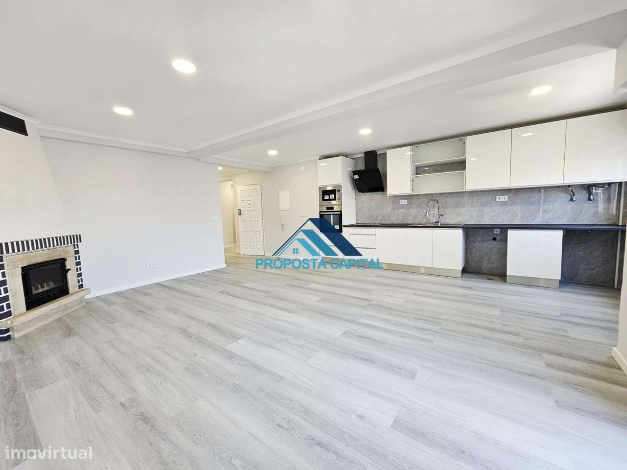 APARTAMENTO T4 REMODELADO CENTRO AMORA-0