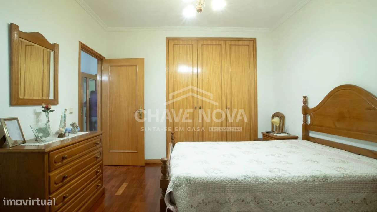 T2+1 c/ Garagem Box em Serzedo-12