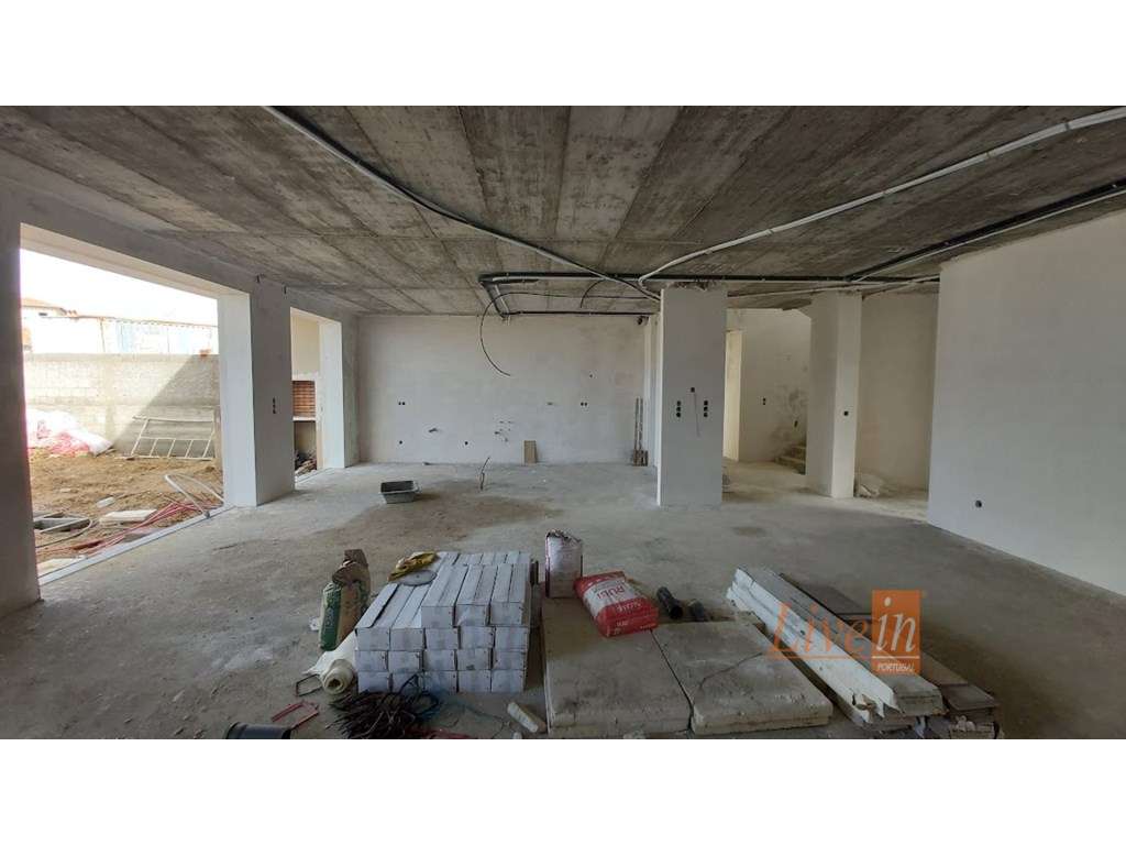 Moradia T4 Nova com Piscina e Jardim em Condomínio Privado em Mafra - Grande imagem: 4/38