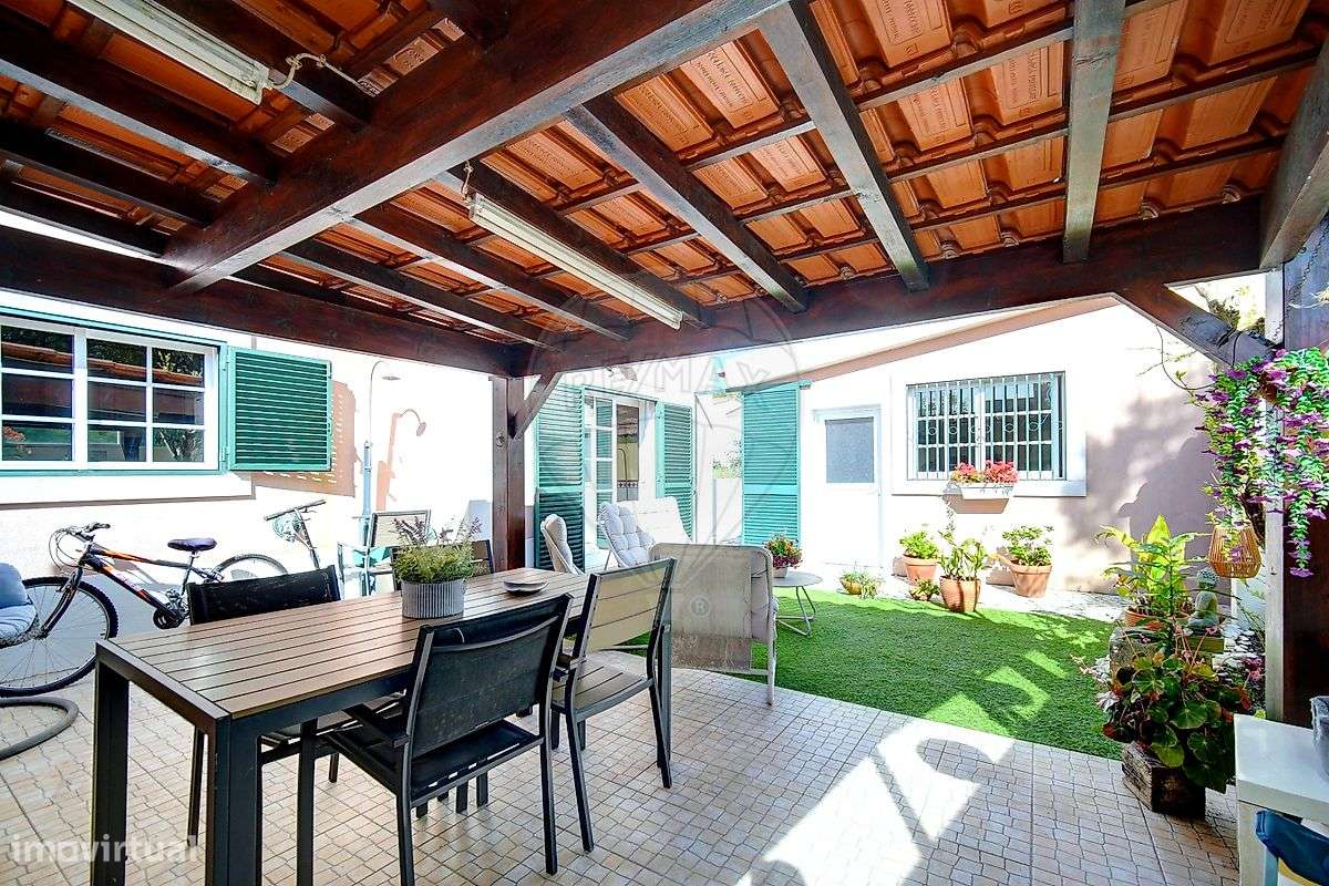 Moradia T4 para venda-10