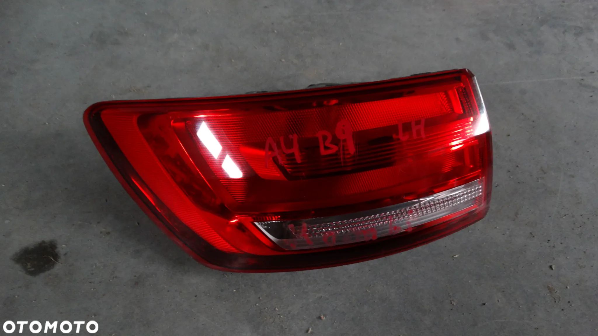 LAMPA TYLNA AUDI A4 B9 LEWA - 1