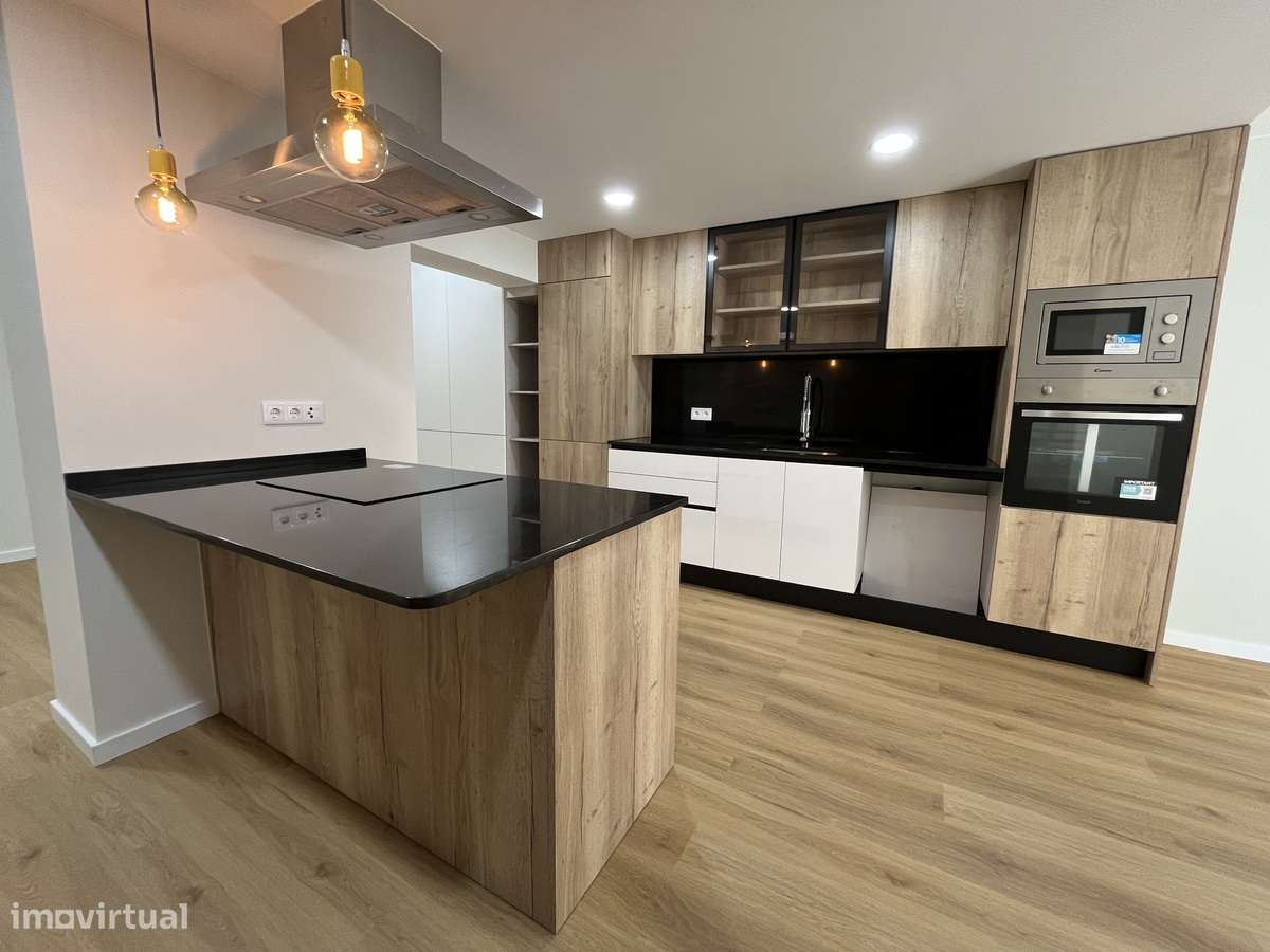 Apartamento T2 totalmente renovado, vista mar-40