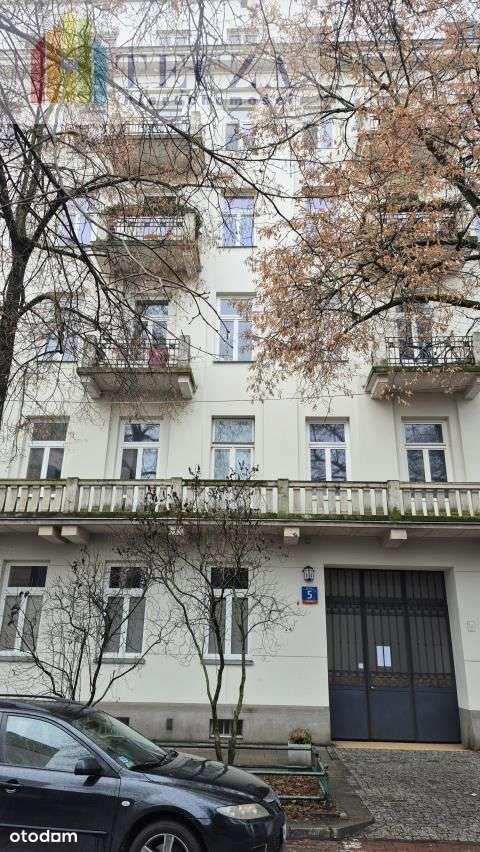 3,5 M wysokości|Kamienica|350 M od Łazienek| Metro-9