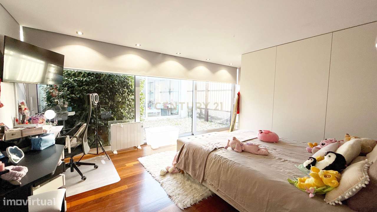 Moradia Térrea de Luxo com Piscina Aquecida e Jacuzzi a 2 km da Praia-39