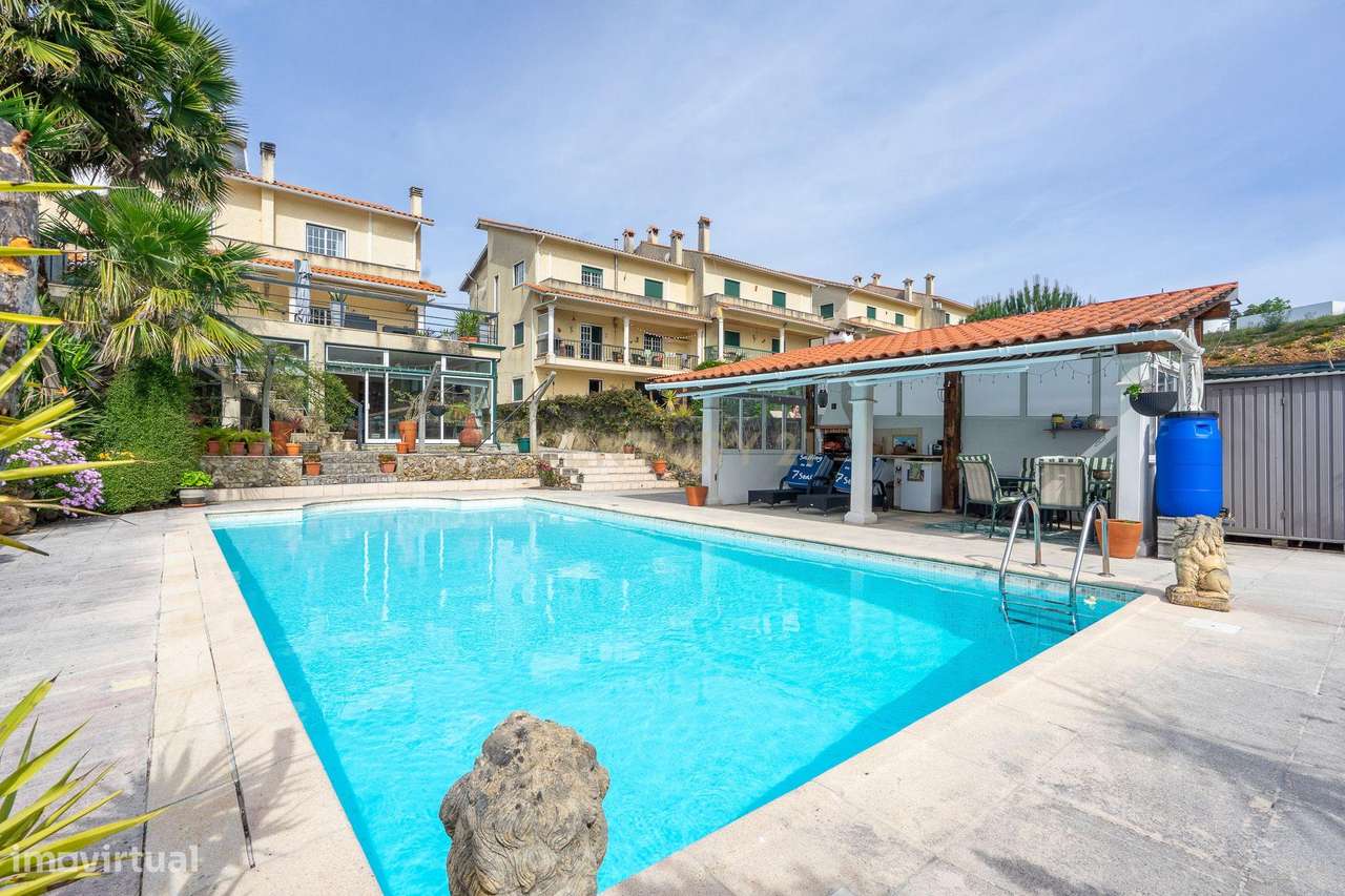 Moradia T4 com piscina e licença AL - Grande imagem: 4/57