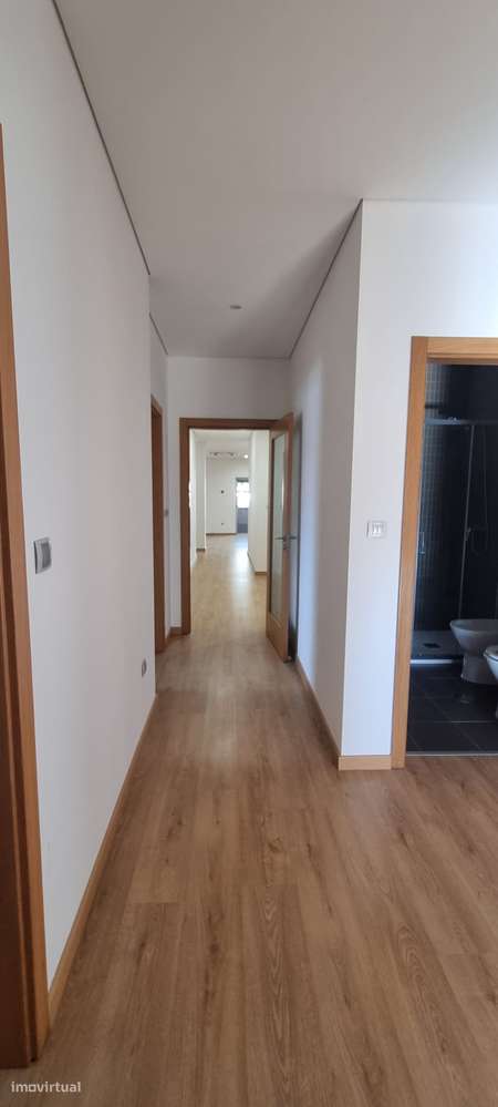 T4 Viseu - junto ao Liceu Alves Martins - Grande imagem: 4/17