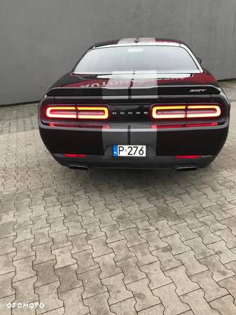 Dodge Challenger - 8