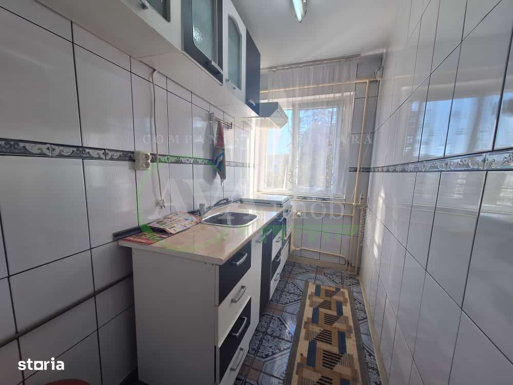Apartament 2 camere | Balcon, zona Milcov - Imagine principală: 5/7