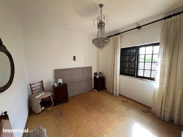 Moradia c/ Garagem, 692m2 de terreno, na Aroeira!-26