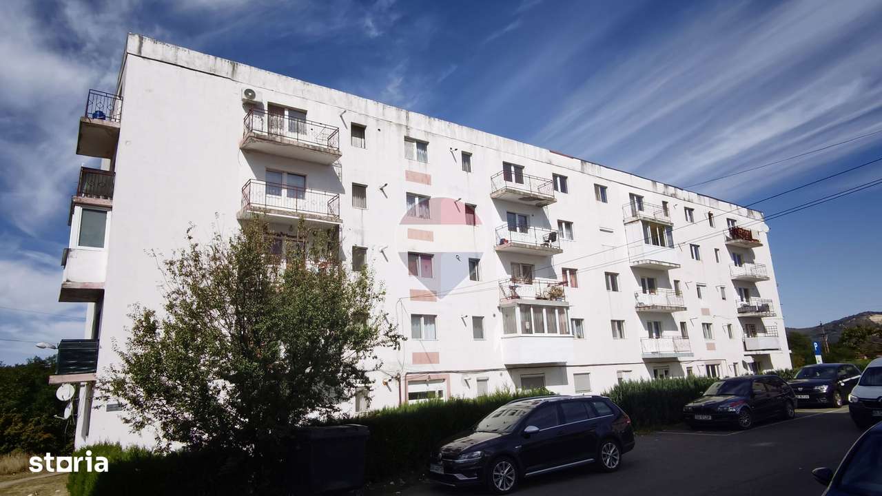 Apartament 2 camere, 40 mp, etaj 3 – zona P-uri, Copșa Mică-0