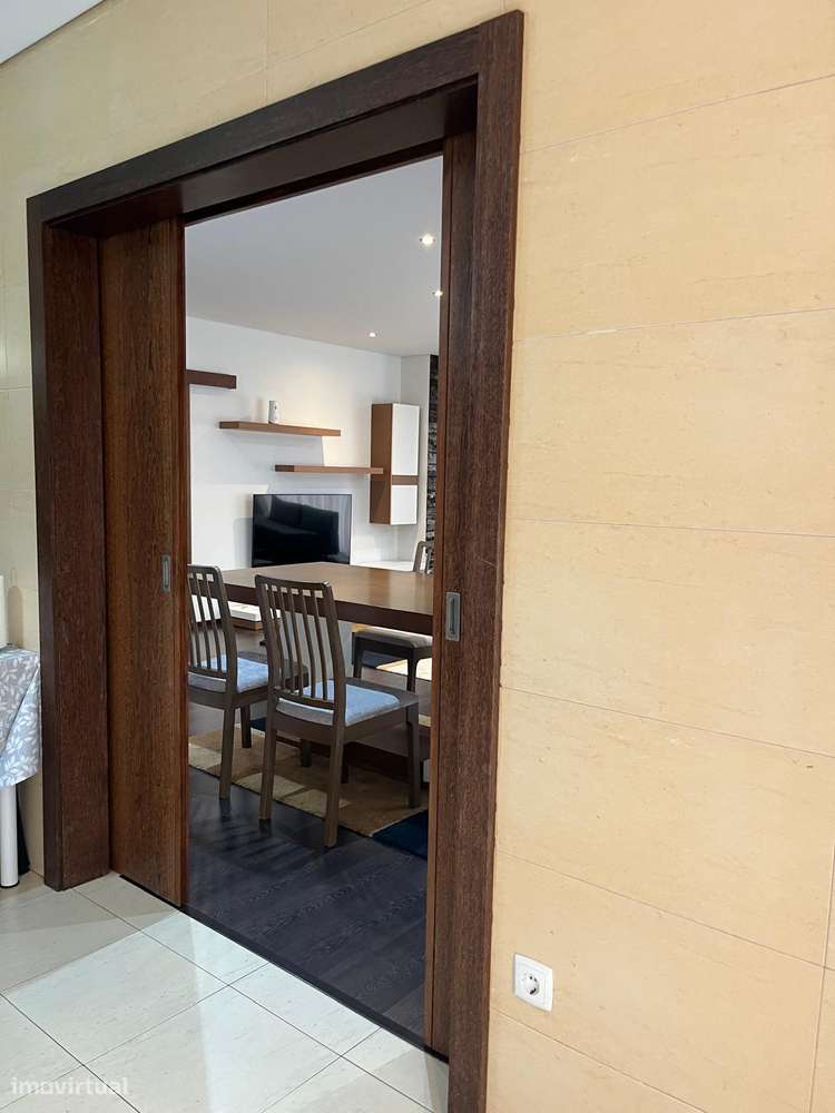 Apartamento T4 - Famalicão - Garagem box -  Excelentes áreas-6