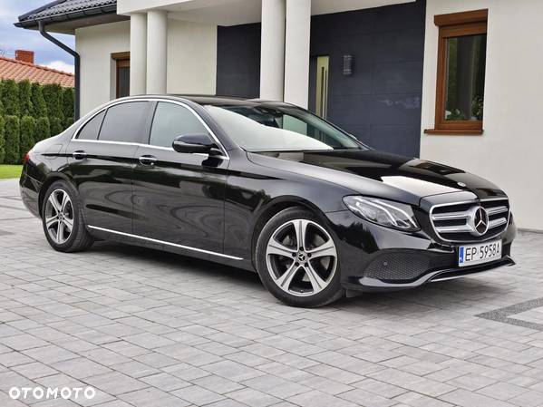 Mercedes-Benz Klasa E 220 d 9G-TRONIC - 23