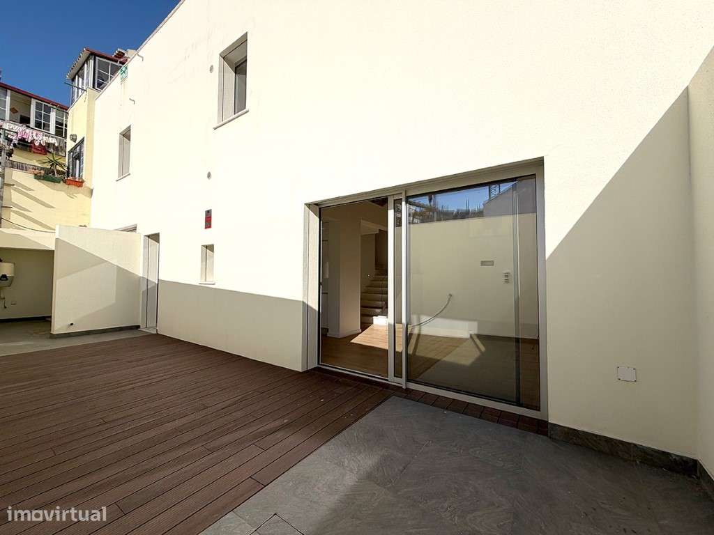 Moradia T3+2 a venda e a Estrear no Centro da Costa da Caparica .A ...-6