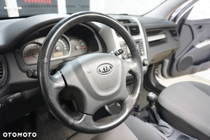 Kia Sportage 2.0 Expedition 2WD - 22