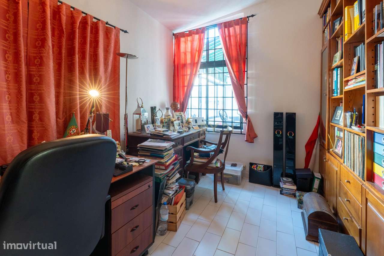 Oportunidade Rara: Moradia com Piscina e 3097m² de Terreno em Almancil-9