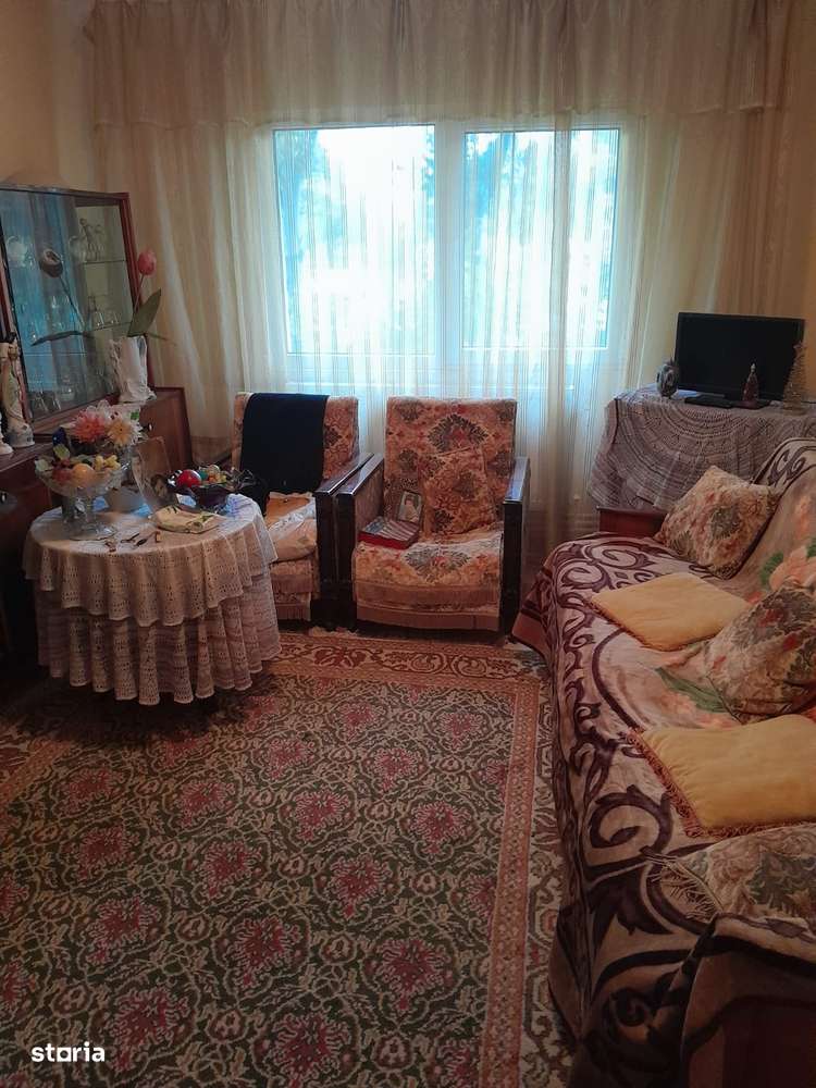 Apartament cu 2 camere semidecomandat , zona Poarta 6 - Imagine principală: 1/3