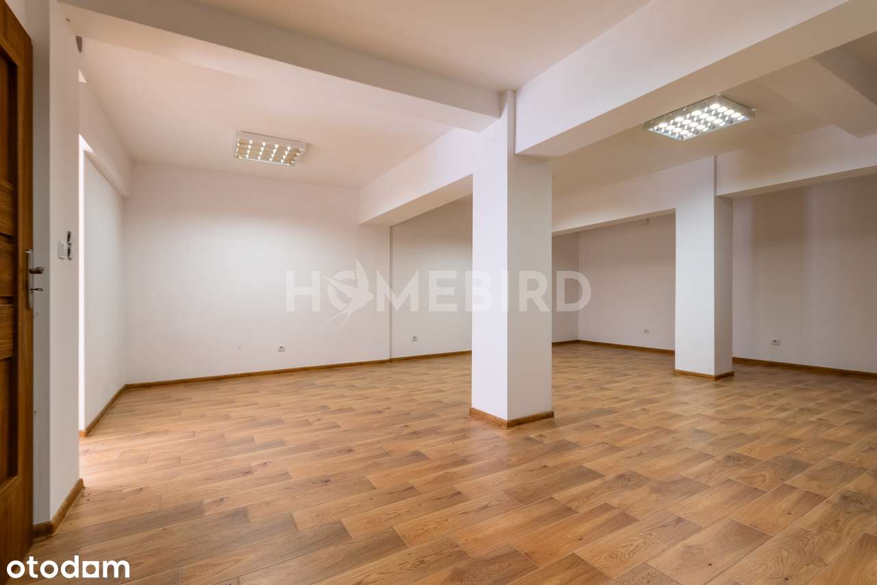 Funkcjonalny lokal usługowy z komfortowym mieszkaniem-18