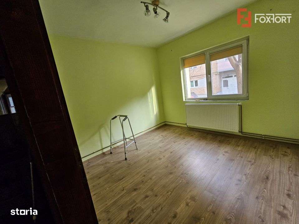 Apartament cu 3 camere, decomandat cu vedere pe 3 parti - zona Miorita-5