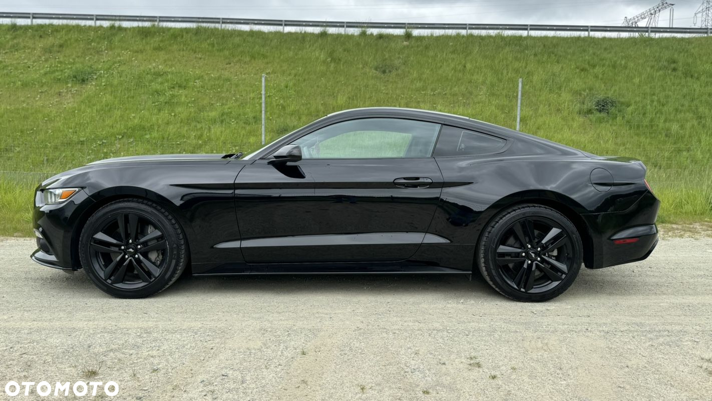 Ford Mustang 2.3 EcoBoost - 11