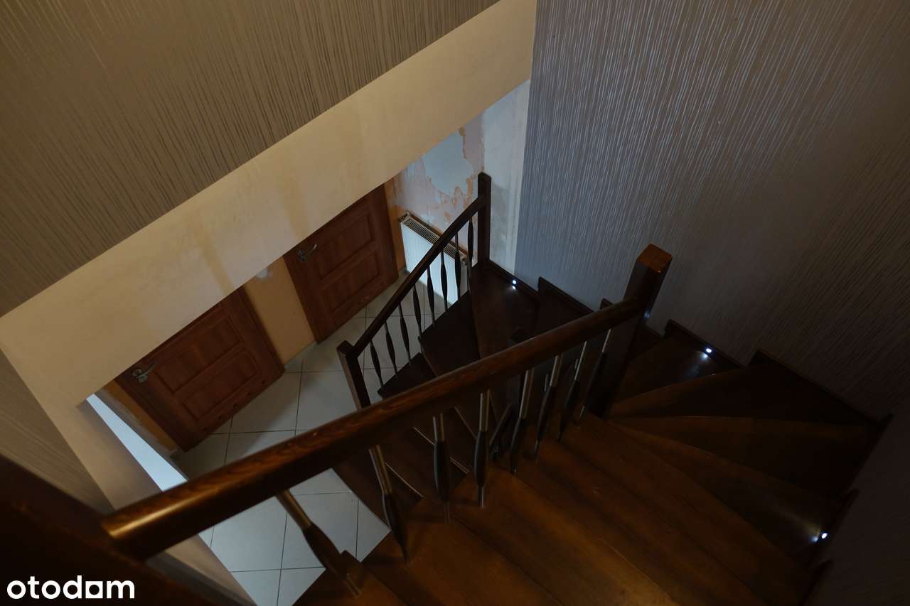 Przestronny Dom Jednorodzinny 200 m² z ogrodem i garażem – Kunowice-14